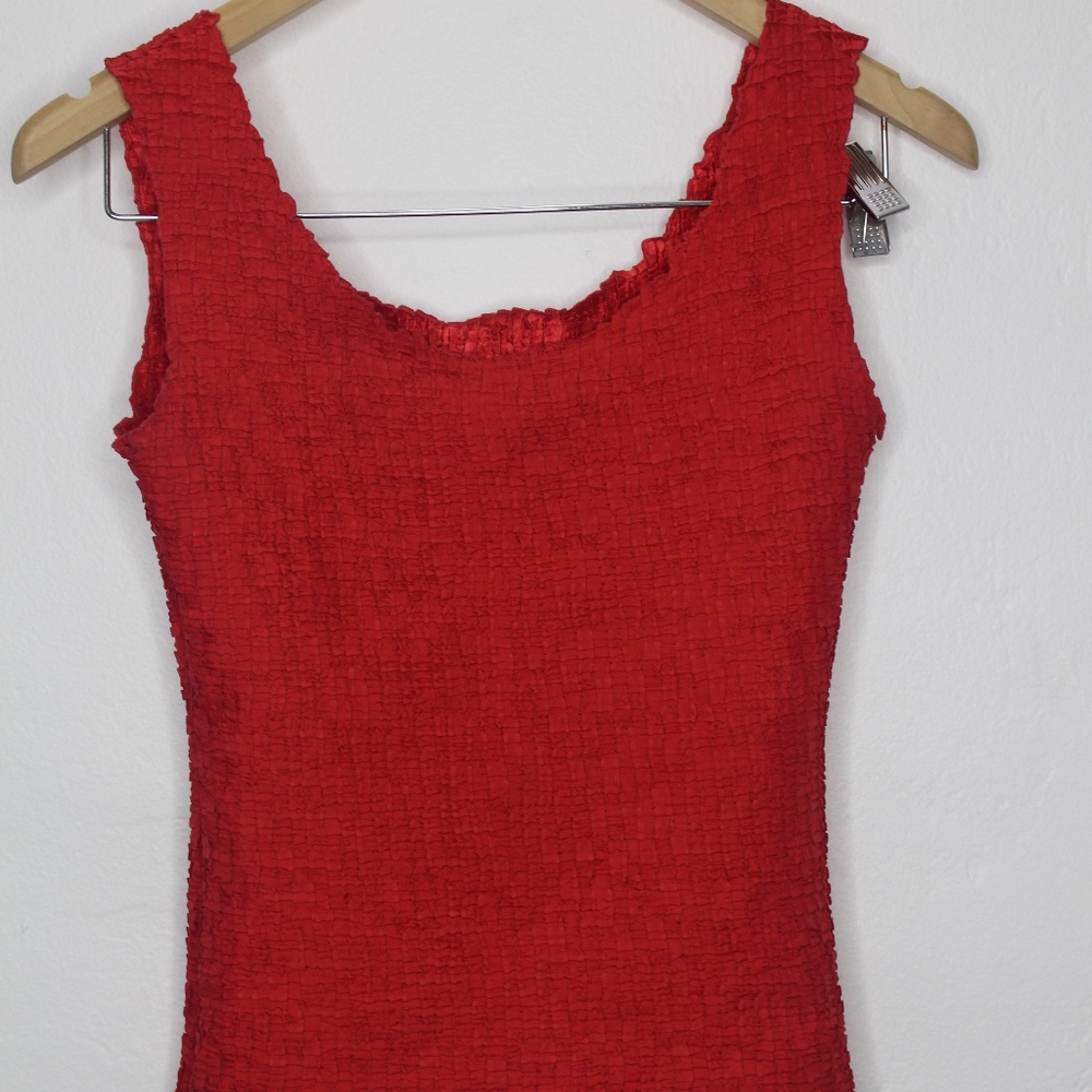 Red Ruffled Tank Top (S) - Picture 3 of 3